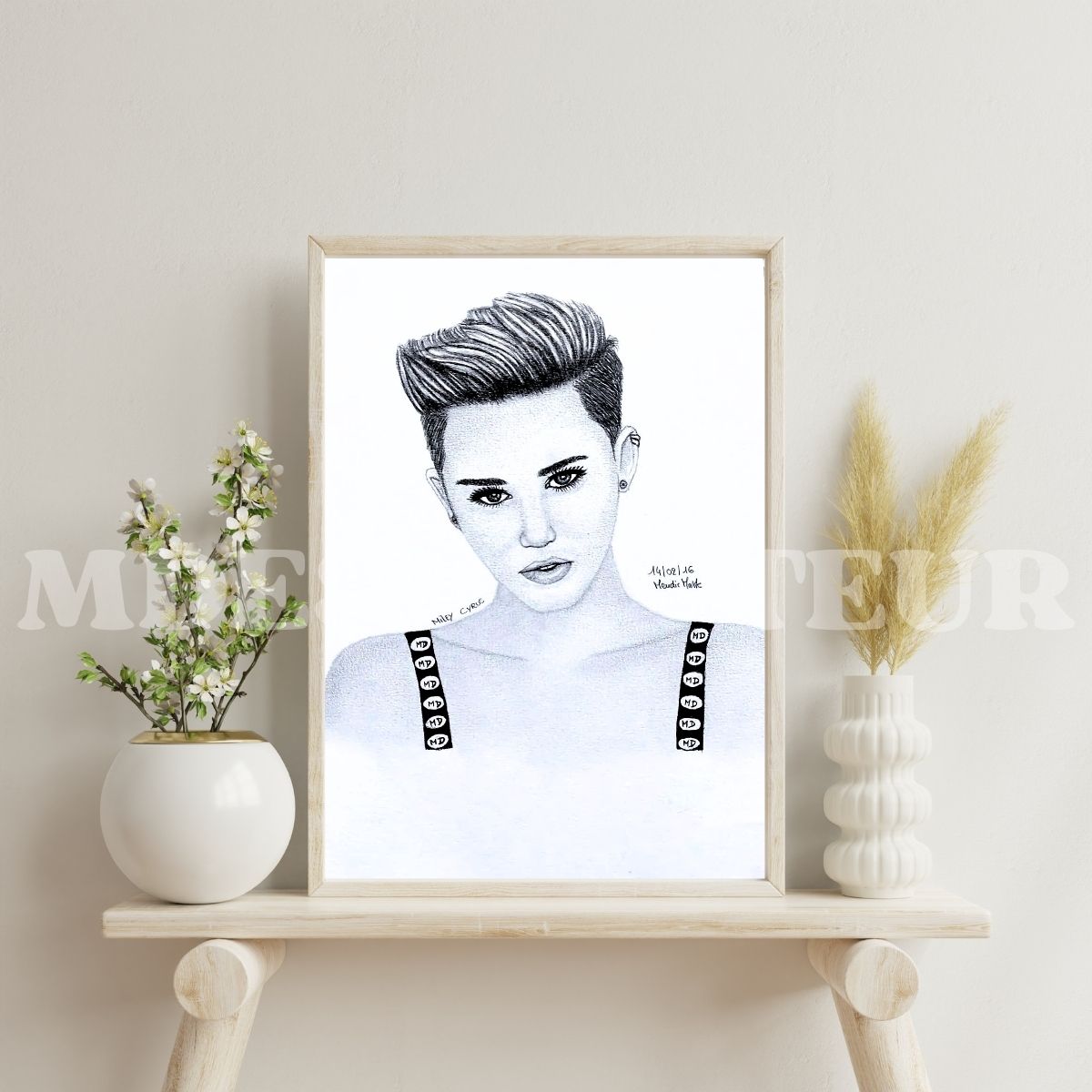 Portrait Miley Cyrus fait main au crayon – dessin réaliste format A4
